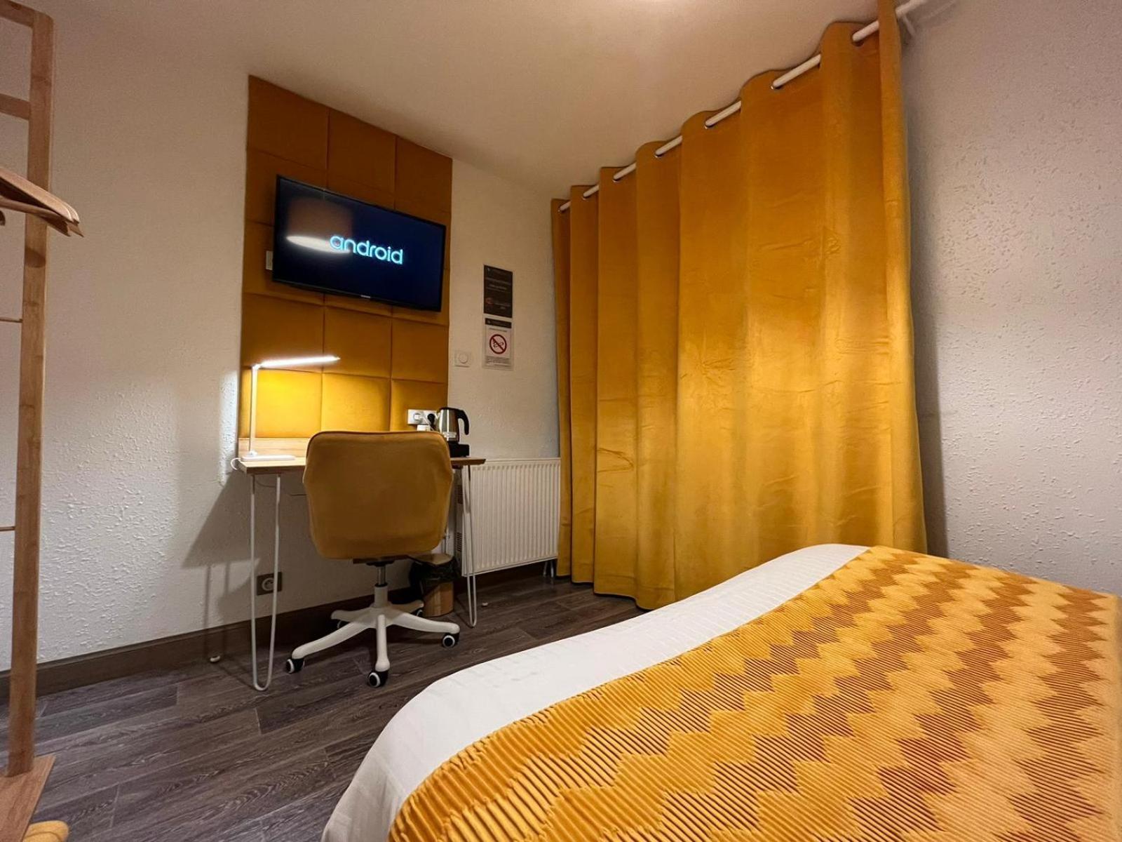 Cit'Hotel Le Cheval Blanc Cognac Centre Exterior foto