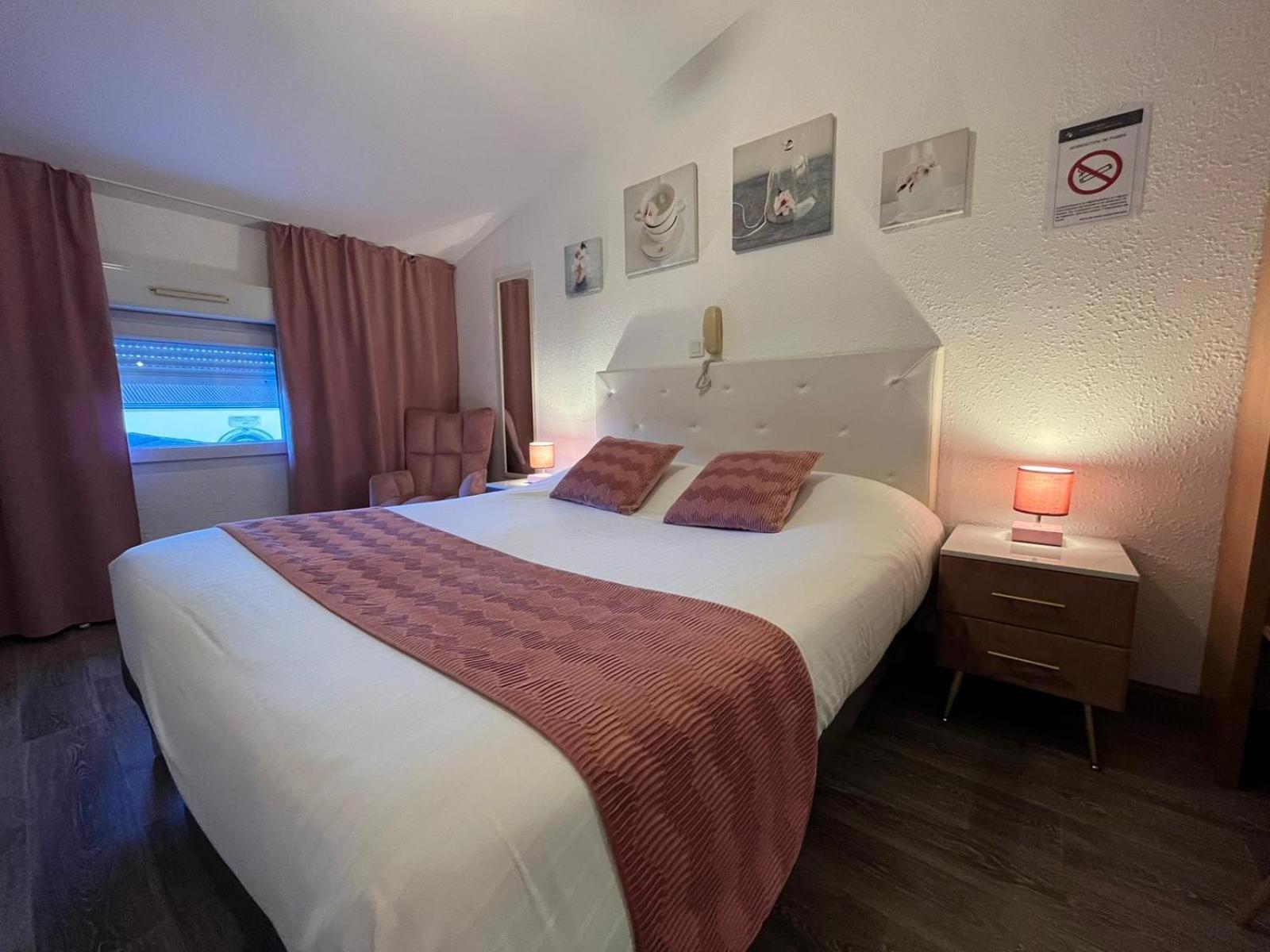 Cit'Hotel Le Cheval Blanc Cognac Centre Exterior foto