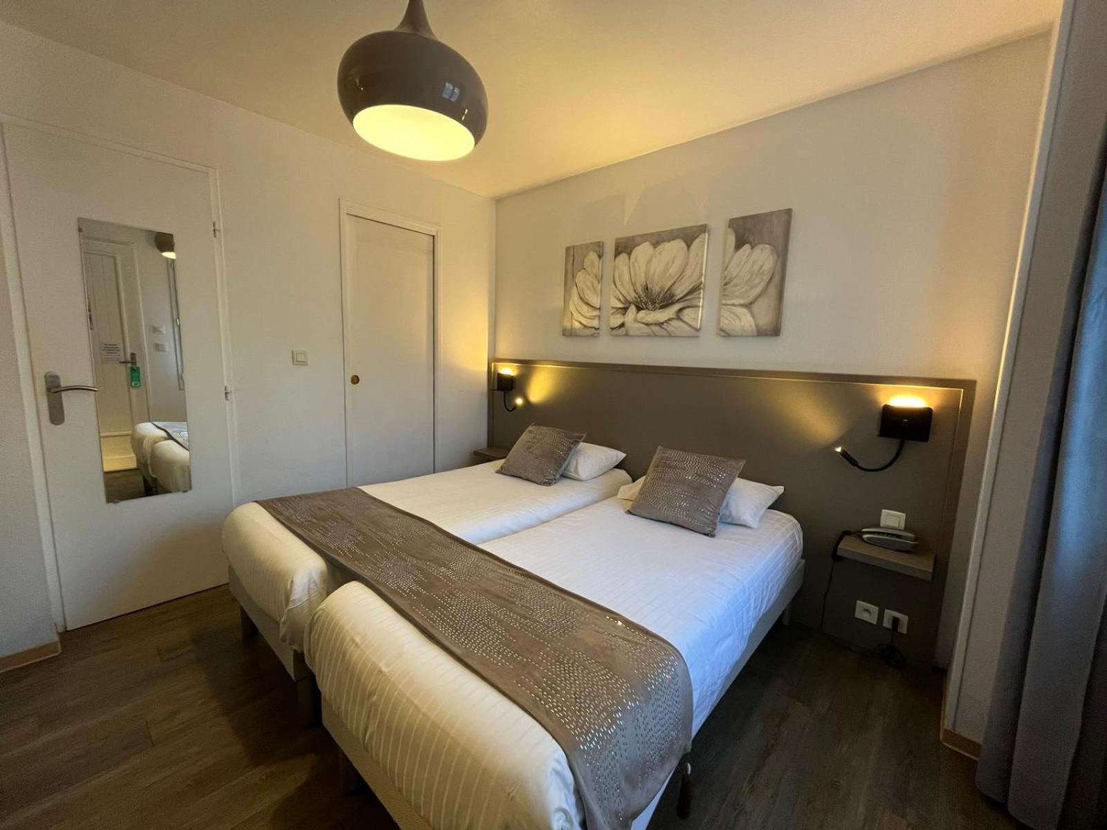 Cit'Hotel Le Cheval Blanc Cognac Centre Exterior foto