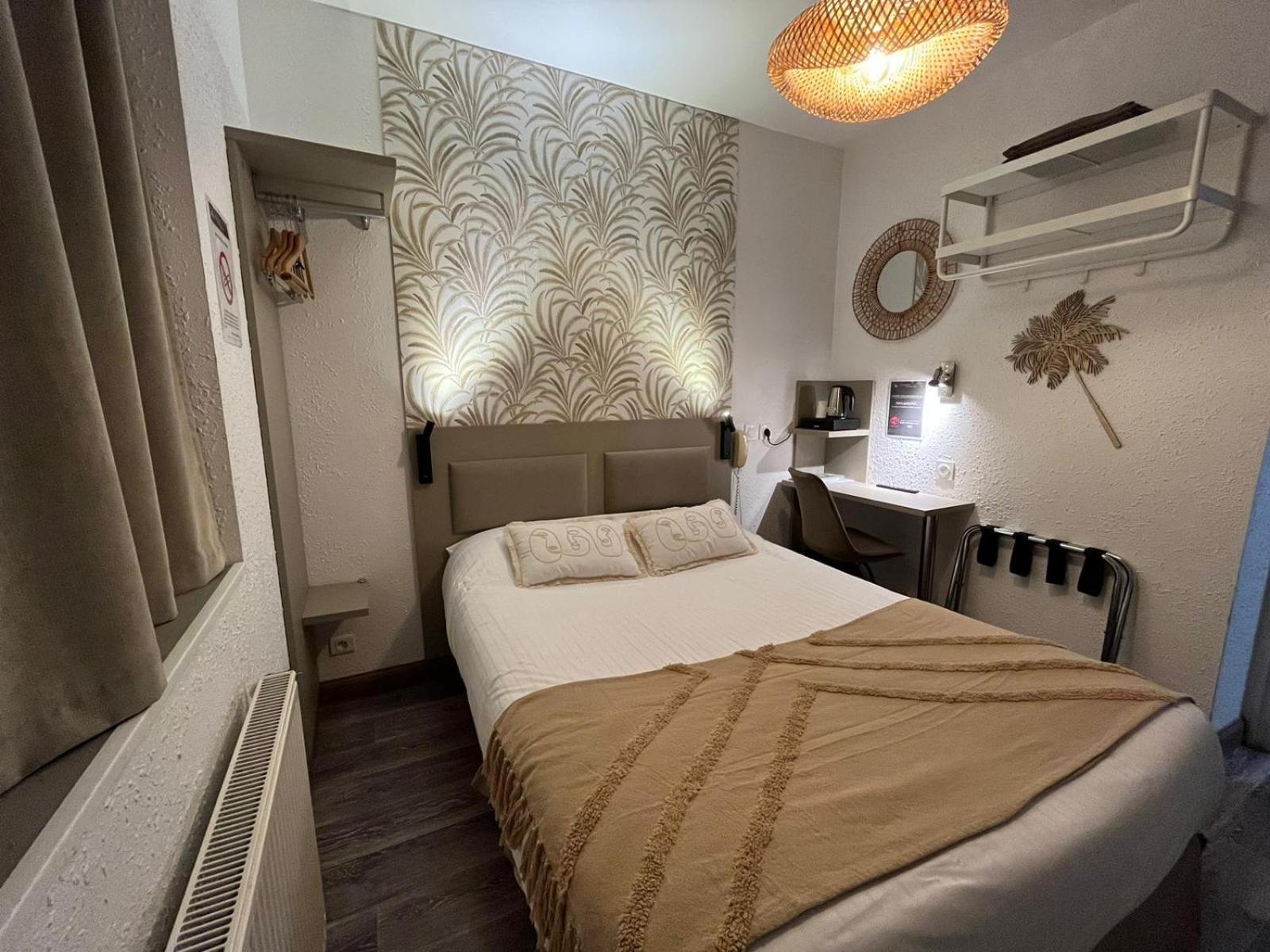 Cit'Hotel Le Cheval Blanc Cognac Centre Exterior foto
