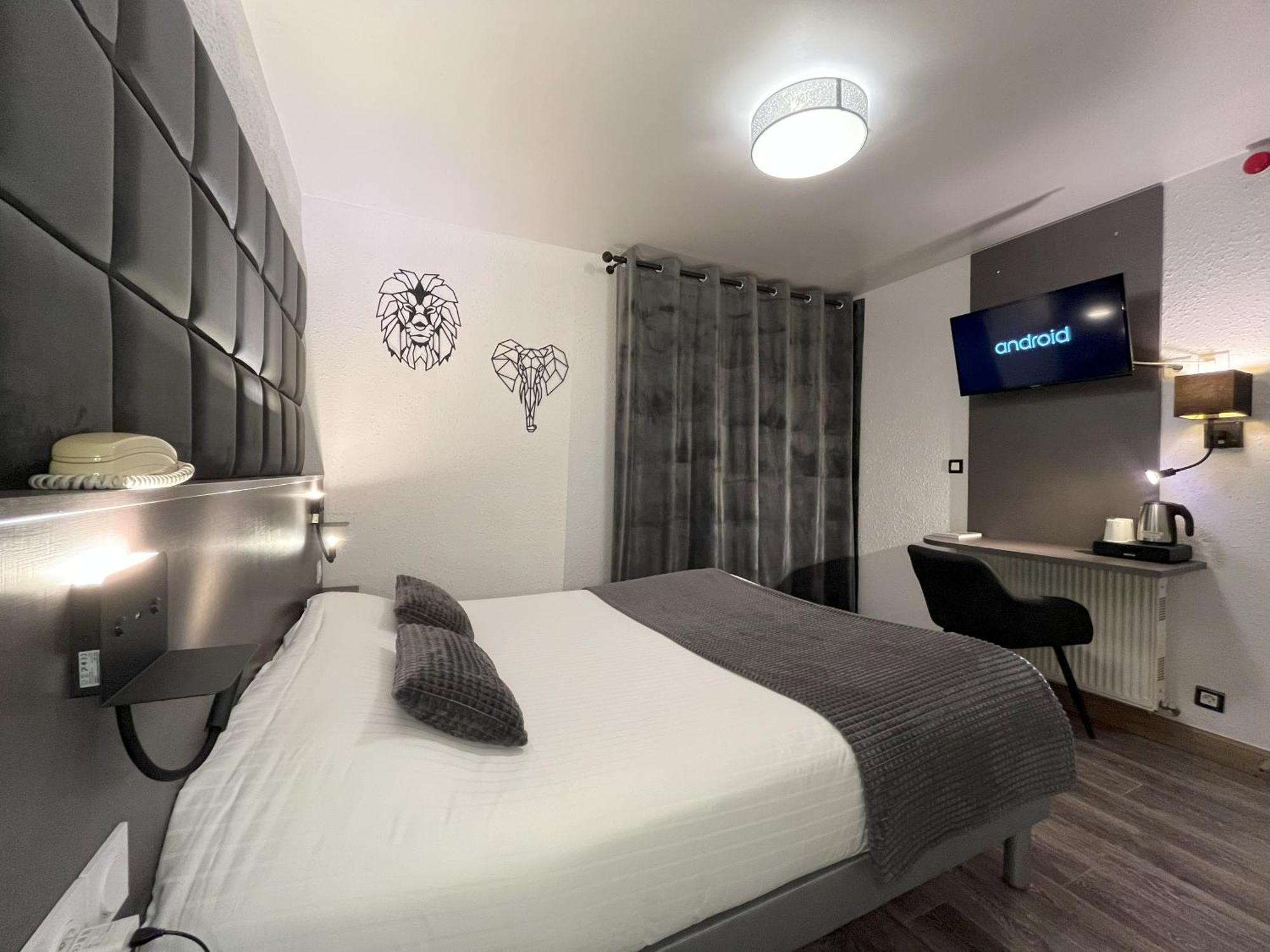 Cit'Hotel Le Cheval Blanc Cognac Centre Exterior foto